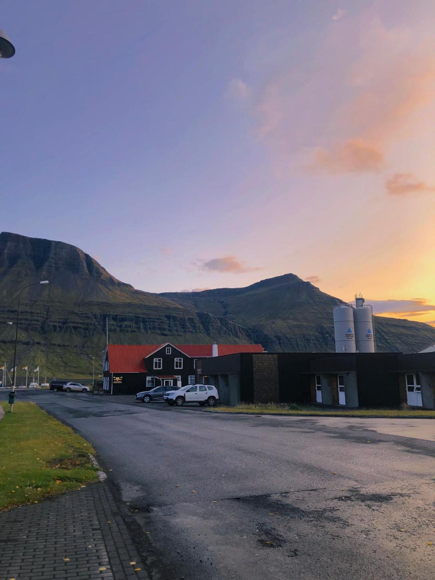 Hotel Austur Reydarfjordur Exterior foto
